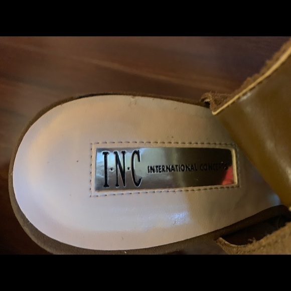 🍂SALE🍂 INC Brown Suede Leather Heeled Sandals Size 10 - Picture 5 of 14